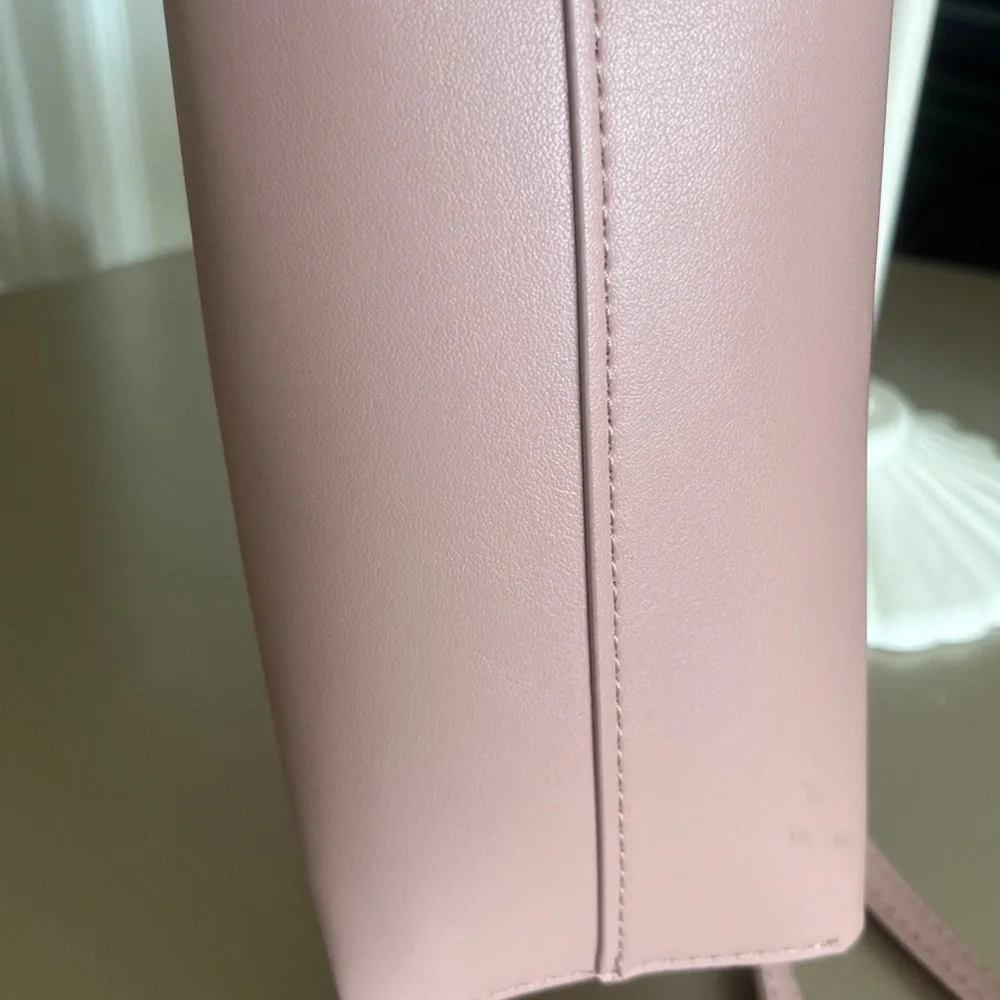 Samara Medium Blush Shoulder Bag - Picture 7 of 13